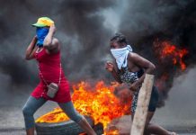 HAITI: “NÃO DORMIREMOS” ATÉ QUE MOISE CAIA