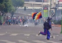 Manifestante Boliviano pede por ajuda da população latino americana em vídeo