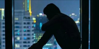 Perplexos e isolados. Viver apesar de