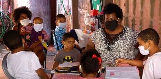 Educação a distância, autoritarismo e privatização