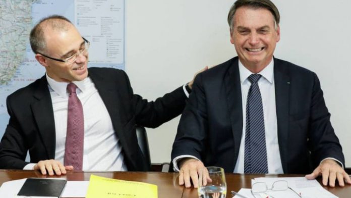 André Mendonça (Ministro da Justiça e Segurança Pública) e Jair Bolsonaro.