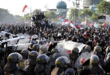 Os enormes protestos na Indonésia contra as reformas do Presidente Joko Widodo