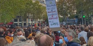 França: Comoção pelo assassinato de Samuel Paty