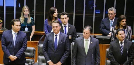 Bolsonaro sai vitorioso da eleição no Congresso