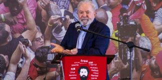 Lula retoma direitos políticos