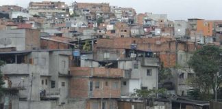 Por lockdown, auxílio emergencial municipal e vacinação para todos!