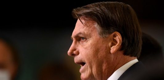Bolsonaro volta a fazer graves ameaças