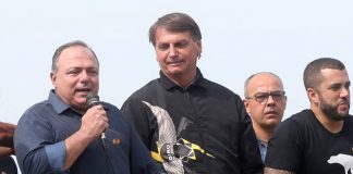 Comando do Exército capitula a Bolsonaro ao não punir Pazuello