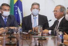 PEC dos Precatórios e Auxílio Brasil: um realinhamento político de Bolsonaro