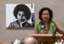 Adeus a bell hooks*: escritora e ativista feminista e antirracista