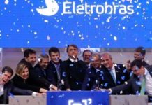 Bolsonaro privatiza Eletrobras, a maior empresa de energia elétrica da América Latina