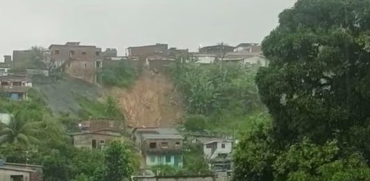 Mortos e desabrigados em Pernambuco