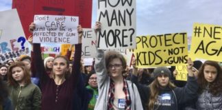 Novo tiroteio massivo reaviva o debate sobre o porte de armas