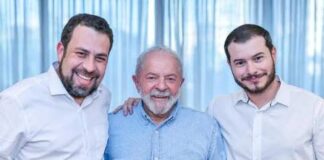 PSOL sela sua liquidação ao compor governo de transição Lula-Alckmin