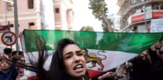 Triunfo da rebelião no Irã: é anunciada a dissolução da polícia moral