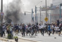 Peru: protestos paralisam o país, cai o primeiro-ministro e se discute antecipar eleições