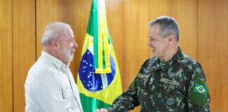 Após uma série de desmandos, Lula troca comando do Exército