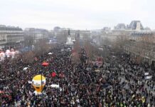 França: 1,5 milhão nas ruas contra as reformas previdenciárias de Macron