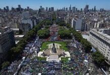 Dia histórico contra Milei: greve geral e mobilização maciça no Congresso