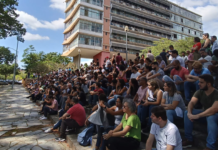 Chamado unificado: Apoiar ativamente a greve dos técnicos administrativos da FASUBRA!