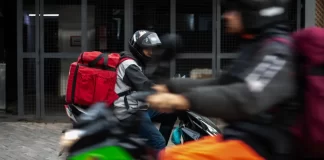 O debate sobre a regulamentação do trabalho por aplicativo e uma reflexão sobre o dia internacional dos trabalhadores