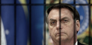 Colocar Bolsonaro e todos os golpistas na prisão é tarefa fundamental