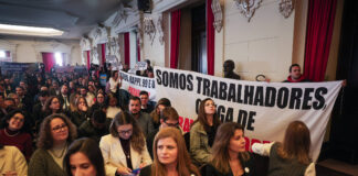 “Canta samba e apoia a exploração”: Barroso é cobrado por trabalhadores em evento em São Paulo