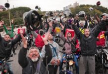 “Ifood Move escravidão e mortes” Entregadores realizam ato na porta de evento milionário do Ifood