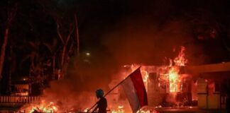 A praça contra o palácio