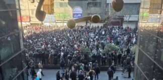 Irã: Protestos colocam o regime teocrático em uma situação crítica