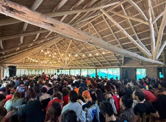 Um mundo em chamas que alimenta o retorno da revolução