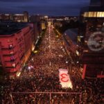 A Lista de Estudantes conquista maioria absoluta na Sérvia e põe fim a doze anos de Vučić