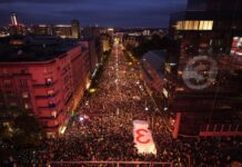 A Lista de Estudantes conquista maioria absoluta na Sérvia e põe fim a doze anos de Vučić