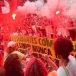 FLÁVIO BOLSONARO JAMAIS! Incendiar as ruas pelo fim da 6×1 e para varrer a extrema direita!